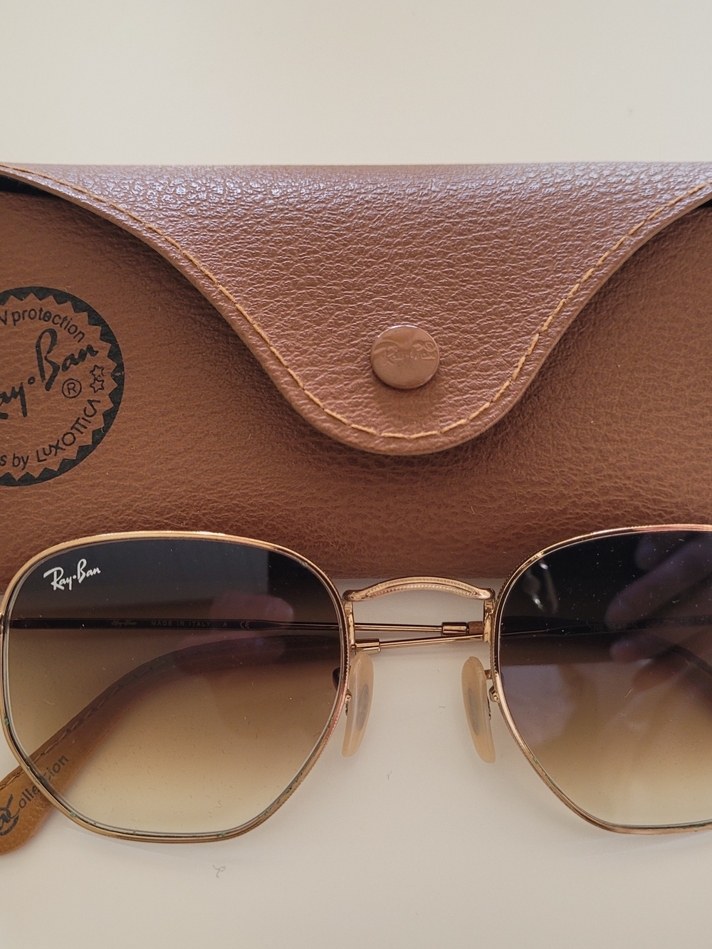 Ray-Ban Gold Frame Brown Gradient Ray-Ban RB3548N Hexagonal